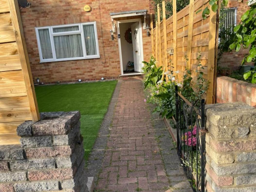 Specious Room In Northolt Northolt  Exterior foto